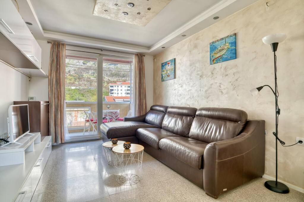 קוטור Cozy Nest Apartment- Central And Seaboard With Elevator מראה חיצוני תמונה