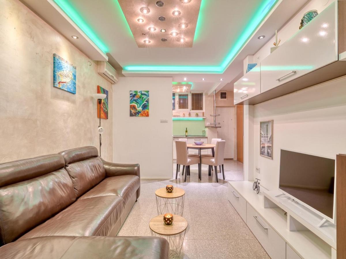 קוטור Cozy Nest Apartment- Central And Seaboard With Elevator מראה חיצוני תמונה