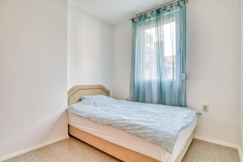 קוטור Cozy Nest Apartment- Central And Seaboard With Elevator מראה חיצוני תמונה