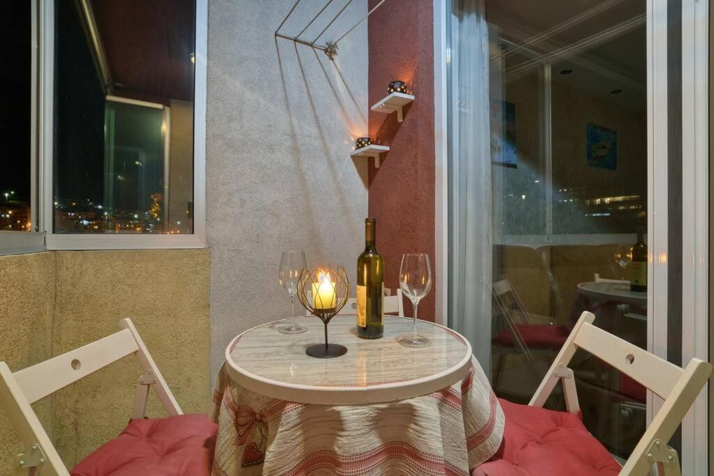 קוטור Cozy Nest Apartment- Central And Seaboard With Elevator מראה חיצוני תמונה